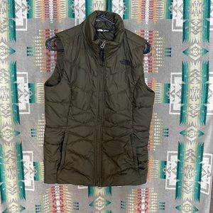 The North Face Green 550 Vest size small